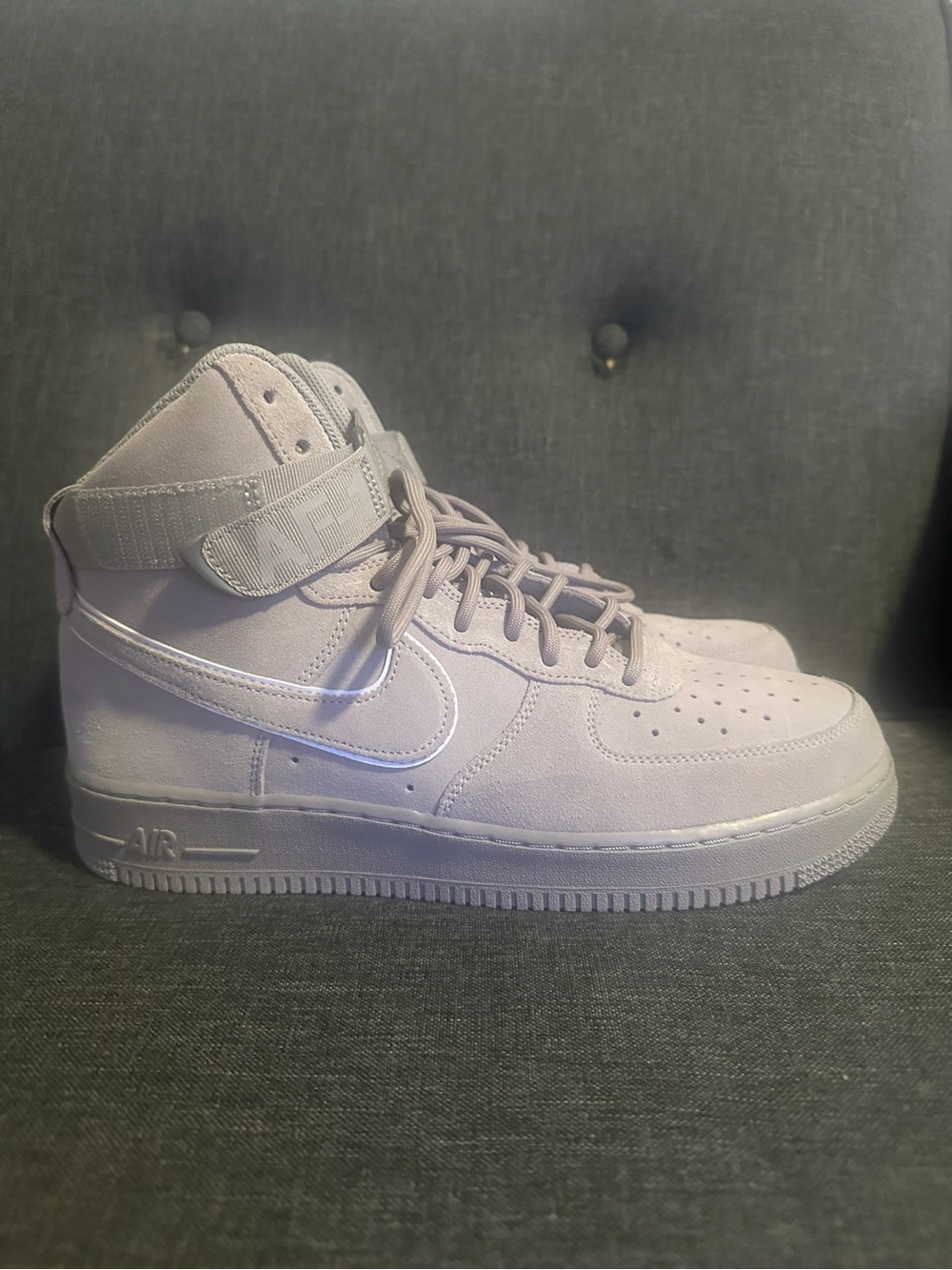 Nike Air Force 1 High ‘07 LV8 Suede Shoes
